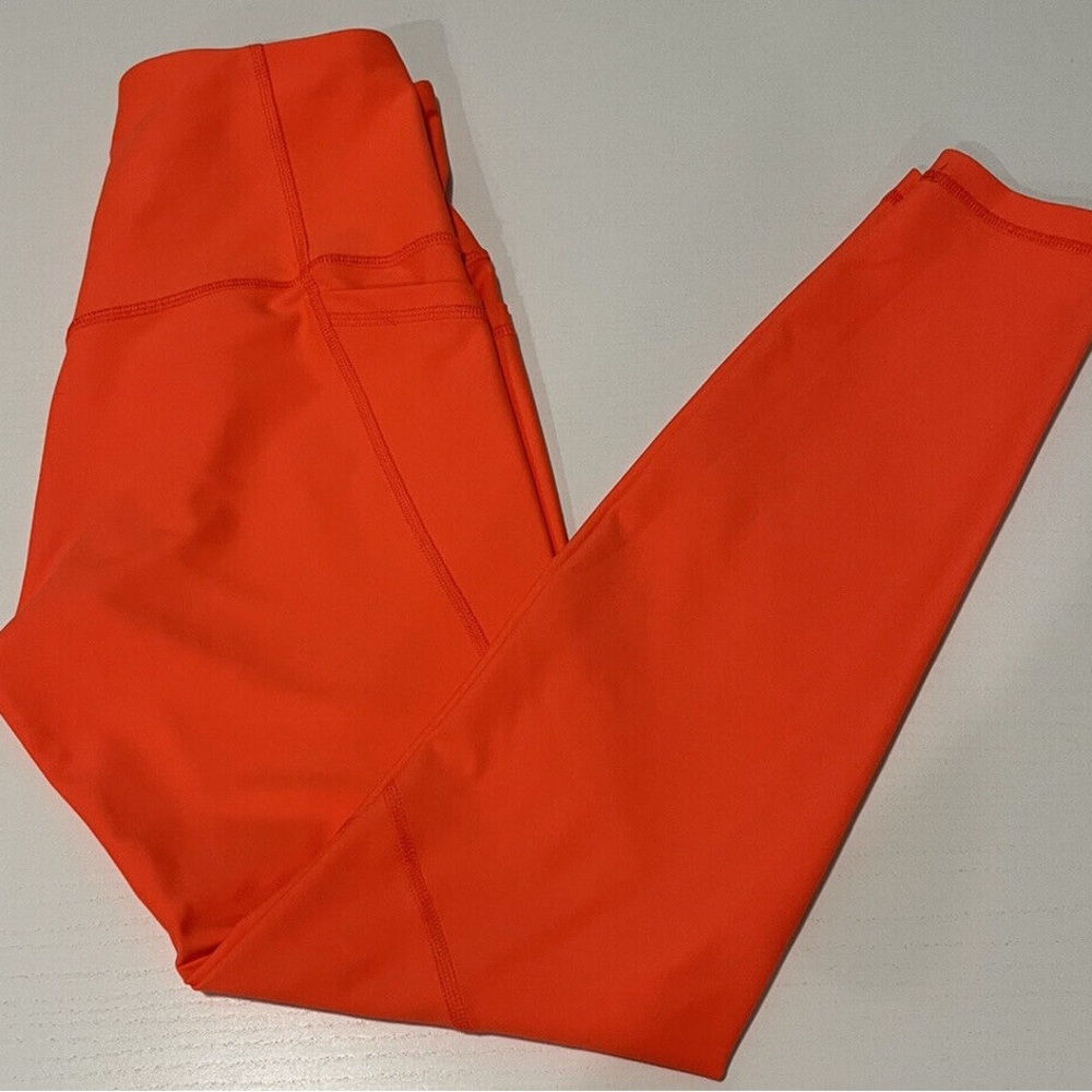 They are bright orange kids 10-12 I just don’t want them anymore they don’t fit